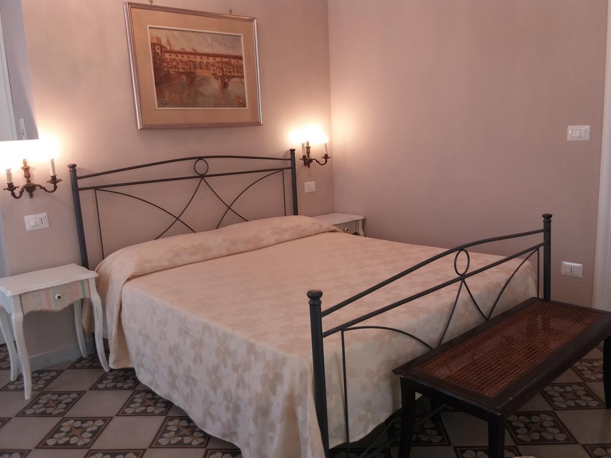 Antico Palazzo Spinola Bed & Breakfast Gallipoli